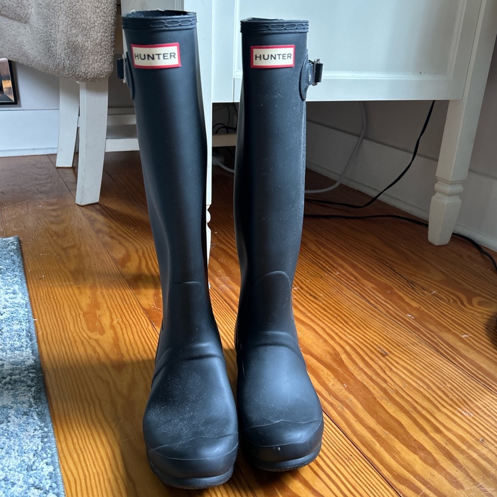 Hunter boots, size US women’s 8, never been used